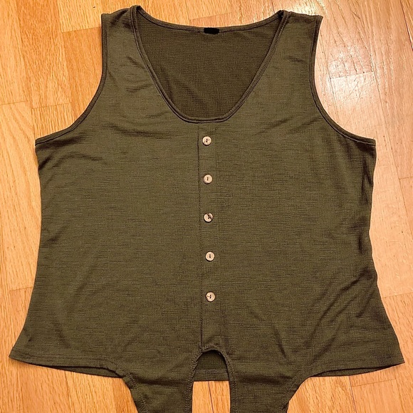 H&M Knot front loose tank top - Picture 6 of 6